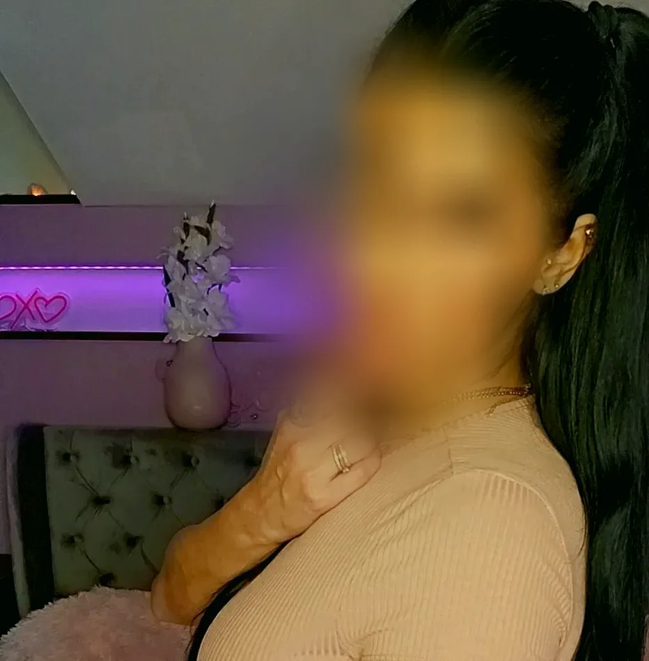Emanuela, 33 anni